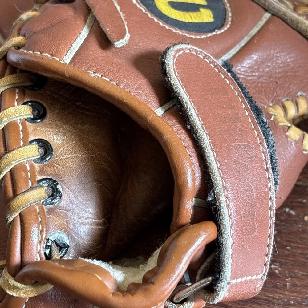 Wilson Baseball Glove Left‎ Hand Throw LHT A2126 George Brett Signature Model